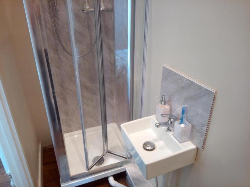 Waterlooguesthouse Hanley ภายนอก รูปภาพ